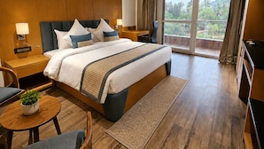 Premium bedding, down comforters, minibar, in-room safe - BluSalzz Collection Casa Onze Goa (Calangute)