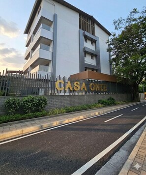 Front of property - BluSalzz Collection Casa Onze Goa (Calangute)