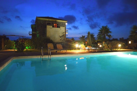 2 outdoor pools. molivos hills