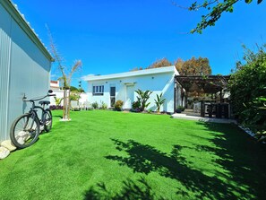 Property grounds - Quiet house directly on El Palmar beach - private path to the sea (El Palmar de Vejer)