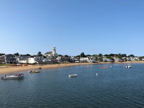 Beach - Cozy Coastal Cottage - Steps From Town & the Beach (Provincetown)