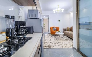 Private kitchen - Cosy 1 bedroom apartment,Winchester amazing Gardens along Riverside Drive. (Nairobi)