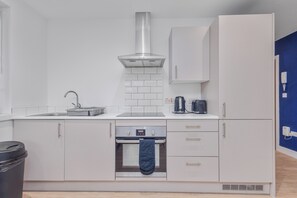 Private kitchen - Wonderful 1-bedroom apartment in the heart of Birmingham (Birmingham)