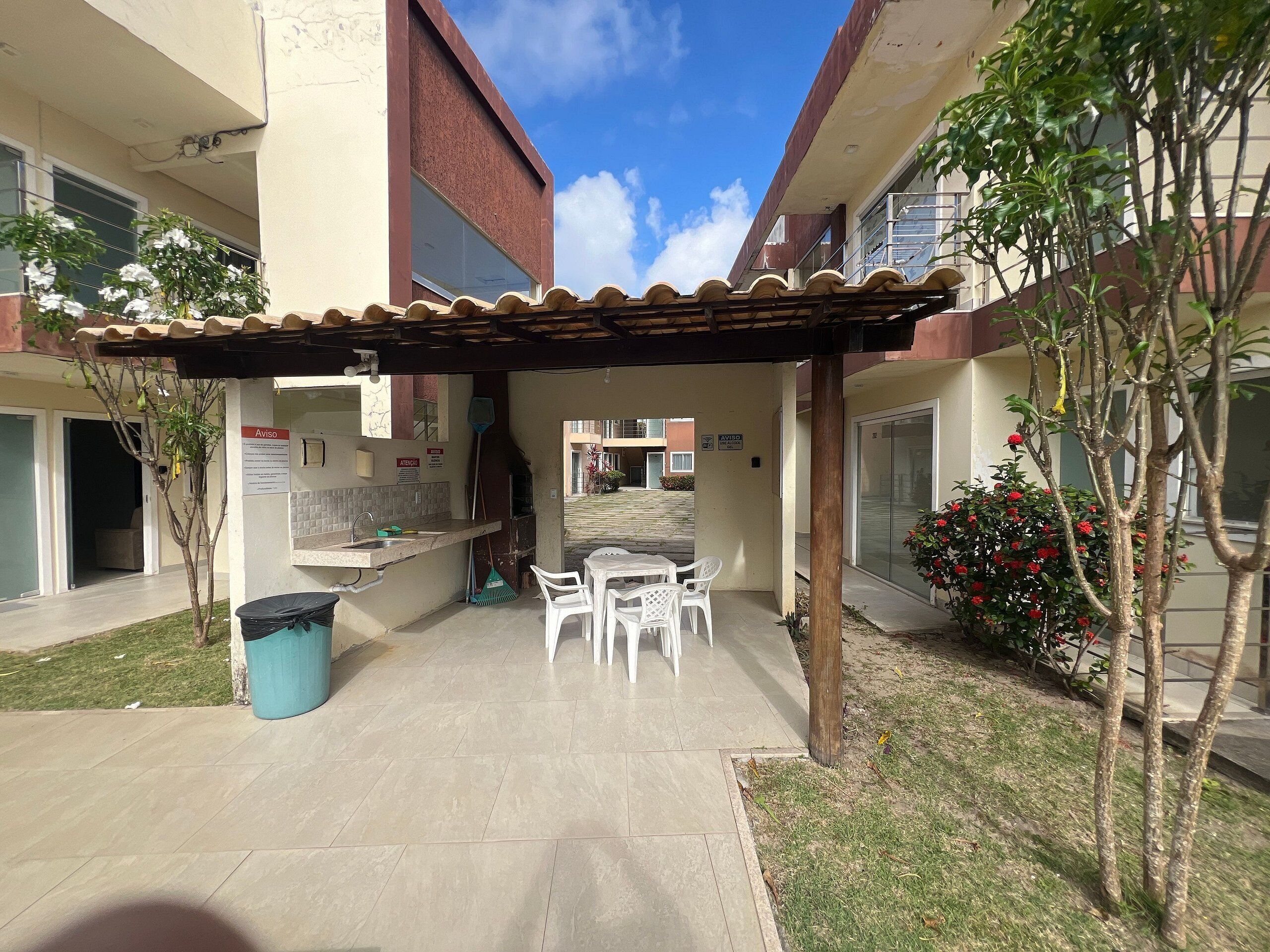 Elite Apartment | Outdoor dining