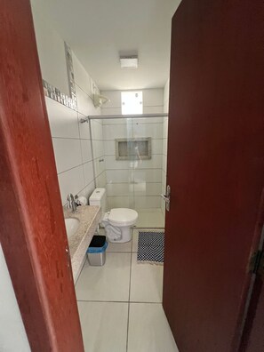 Apartment | Bathroom - Residencial Brasil Coroa (Santa Cruz Cabrália)