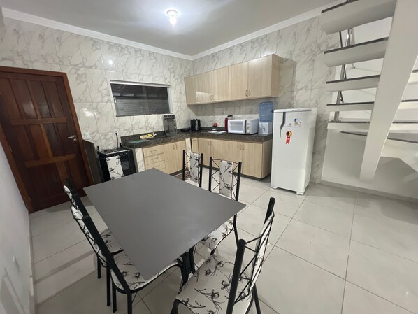 Family Apartment | Dining - Residencial Brasil Coroa (Santa Cruz Cabrália)