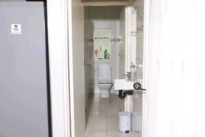 Comfort Suite, Garden View | Bathroom - Philadelphia Executive Suite (Harare)