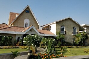 Exterior - Karachi Gymkhana Lodge (Karachi)