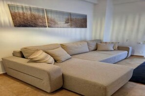 TV - Myrtos Olive Seaside Villa (lerapetra)