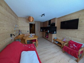 TV - Renovated studio, slopes view - 4 guests (Montgenèvre)