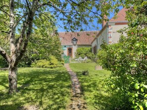 Exterior - Charming cottage near Loire Castles (La Chapelle-Montmartin)