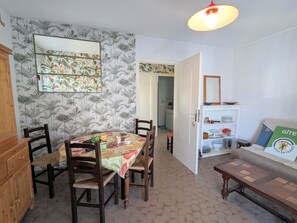 Dining - Authentic gîte near Le Blanc - 2 guests (Le Blanc)