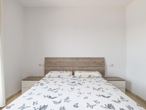 Free WiFi, bed sheets - Comfortable duplex with terrace - 3 guests (Chiclana de la Frontera)