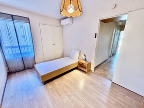 2 bedrooms, wheelchair access - Air-conditioned apartment, pets OK, parking - 5 guests (Le Lavandou)