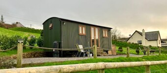 The Shepherdess Hut @ Fullabrook Farm Retreat