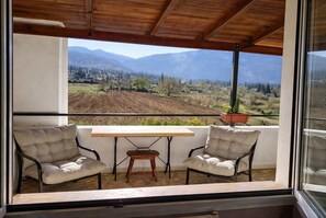 Apartment - Villa Dorothy - Mountain View Retreat Polydrosos (Delphi)