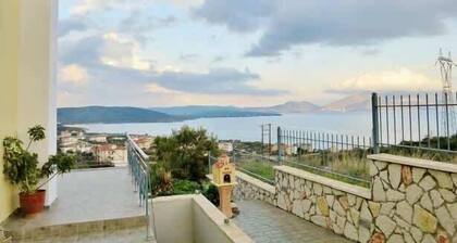 Life Maisonette Cozy Getaway 5 min From the Beach