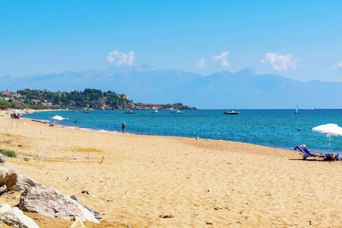 Beachfront Nest Memi Koroni-seaheaven House B3