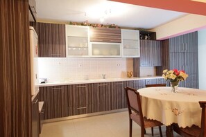 Apartment | 1 bedroom, Internet - Family Apartment Cozy Getaway 5 min From the Beach (Kymi-Aliveri)