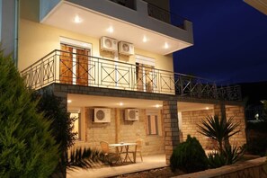 Apartment | 1 bedroom, Internet - Family Apartment Cozy Getaway 5 min From the Beach (Kymi-Aliveri)