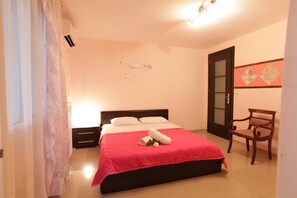 Apartment | 1 bedroom, Internet - Family Apartment Cozy Getaway 5 min From the Beach (Kymi-Aliveri)