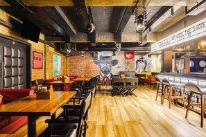 House | Bar (on property) - Townhouse Oak Kodambakkam (Chennai)