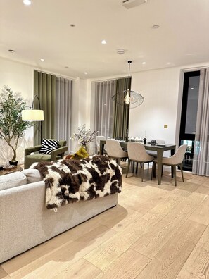 Smart TV, books - Kings Cross Exclusive residence - 3BR (London)