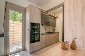 Fridge, microwave, oven, stovetop - Vissalo Studios (Kissamos)