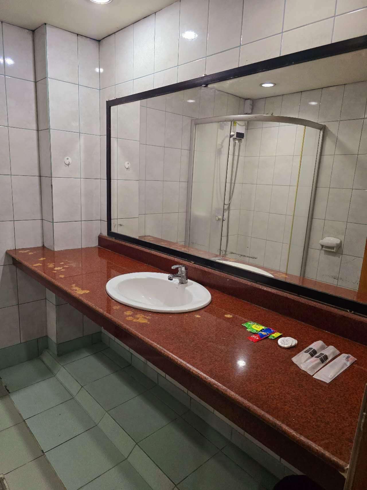 Shower, free toiletries, towels, soap