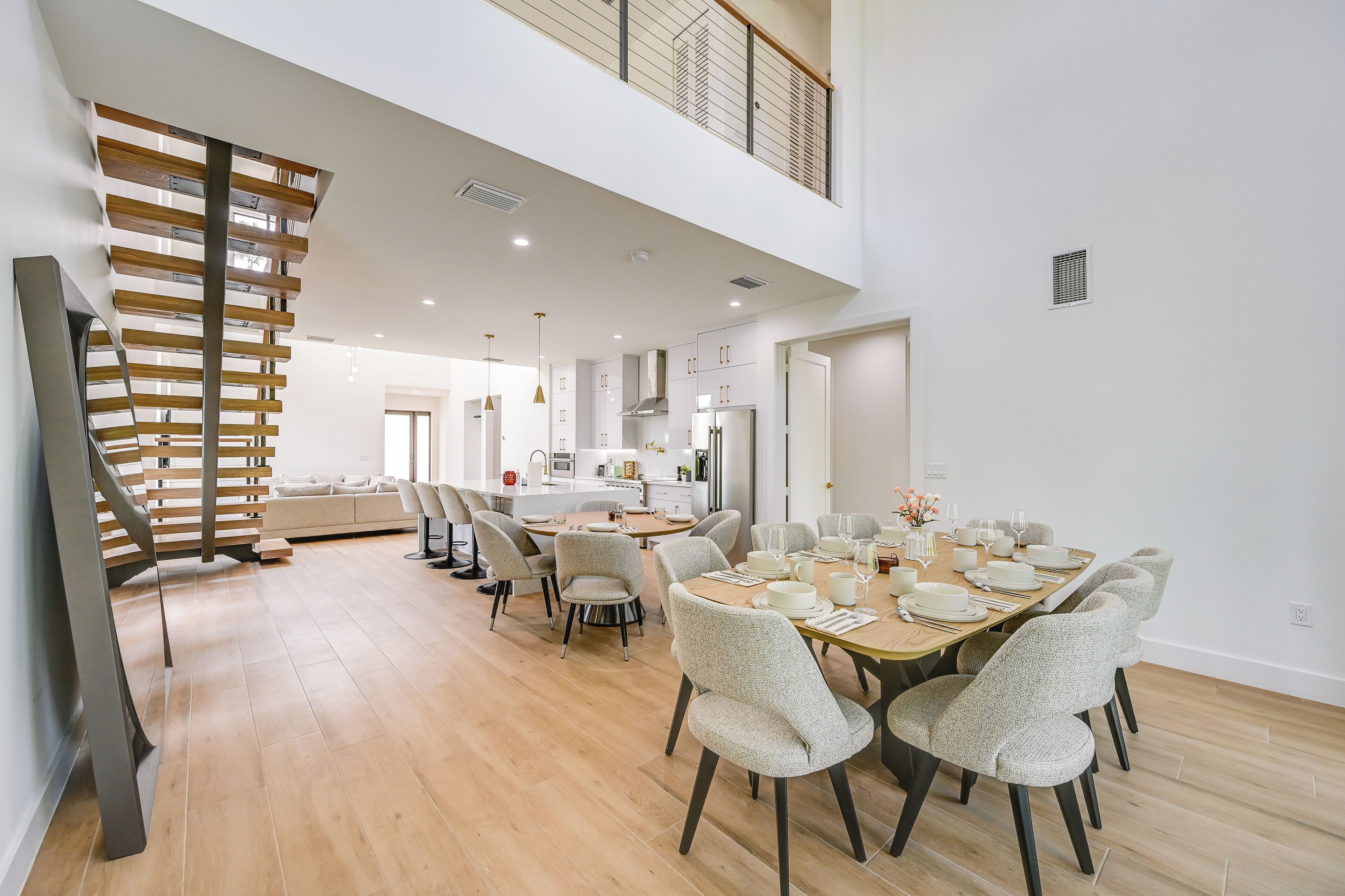 Casa (Multiple Bedrooms) | Parte interna