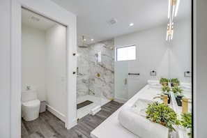 House (Multiple Bedrooms) | Interior