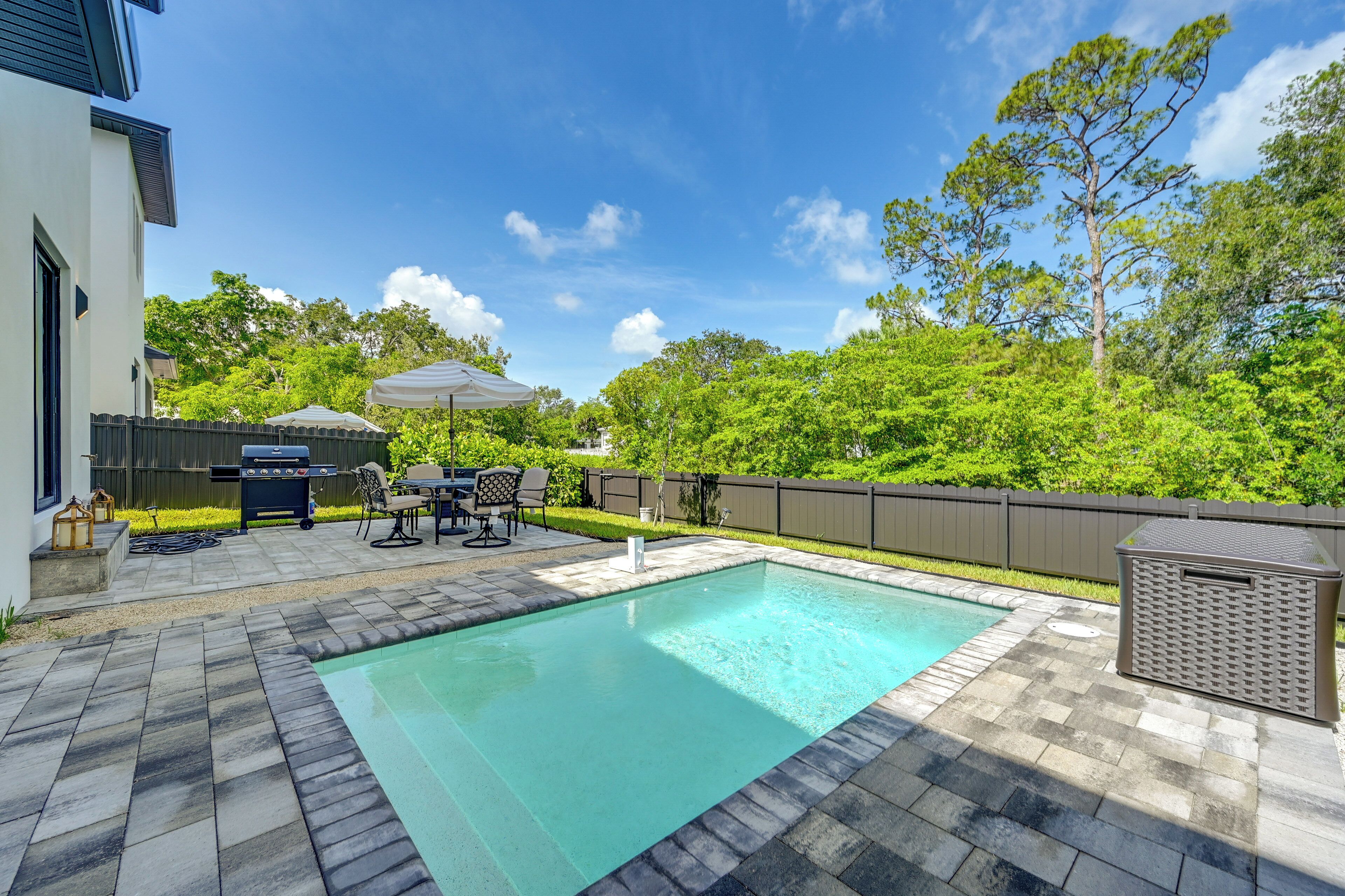 Casa (Multiple Bedrooms) | Parte interna