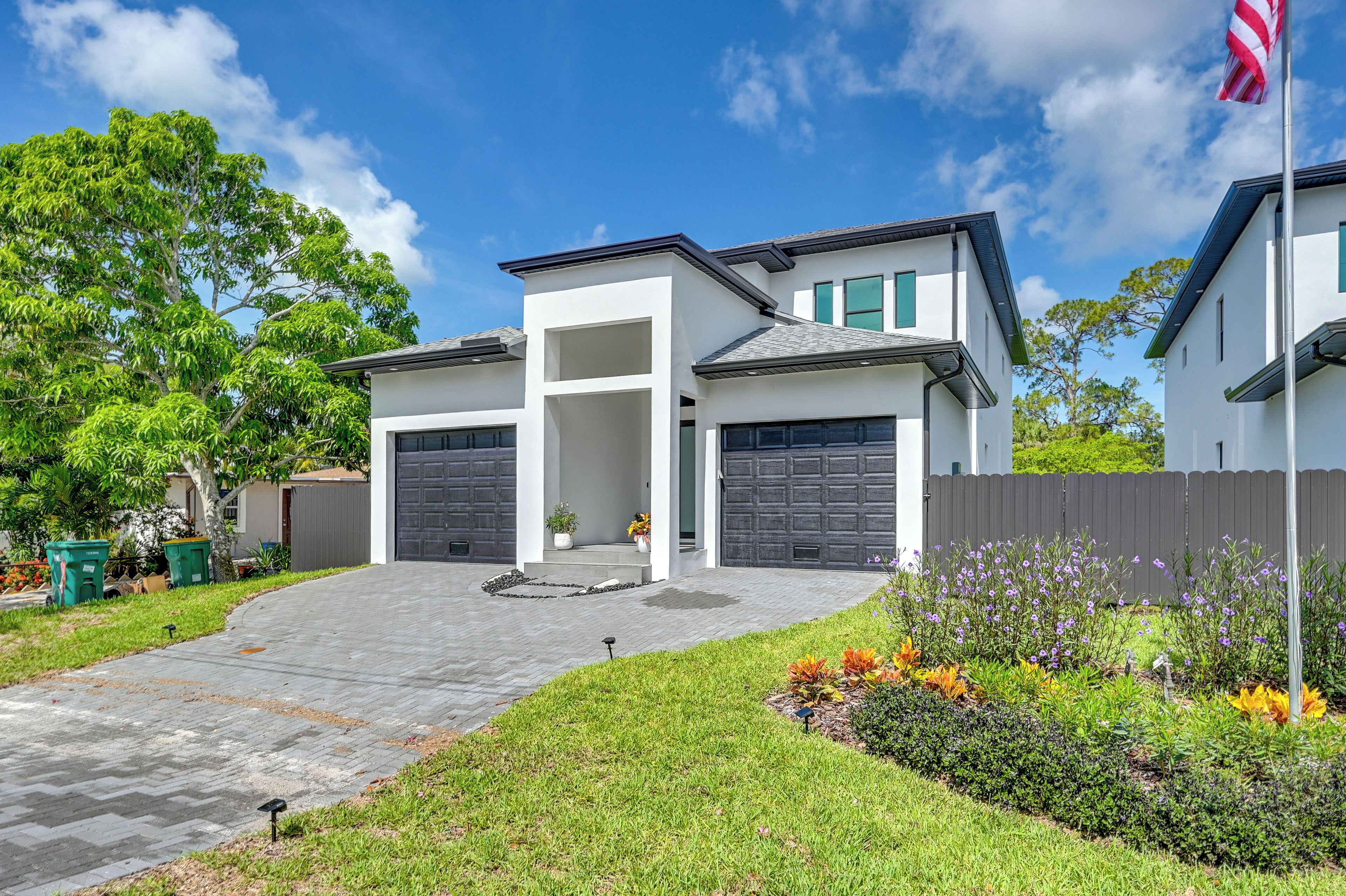 House (Multiple Bedrooms) | Front of property