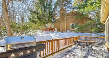 Near Slopes, Trails & Fun! Camelback Townhome