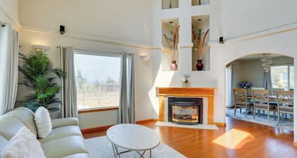 Seaside Eureka Vacation Rental w/ Bay Views!