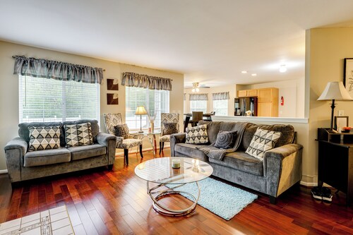 Pets Welcome: Convenient Family Home in Westland!