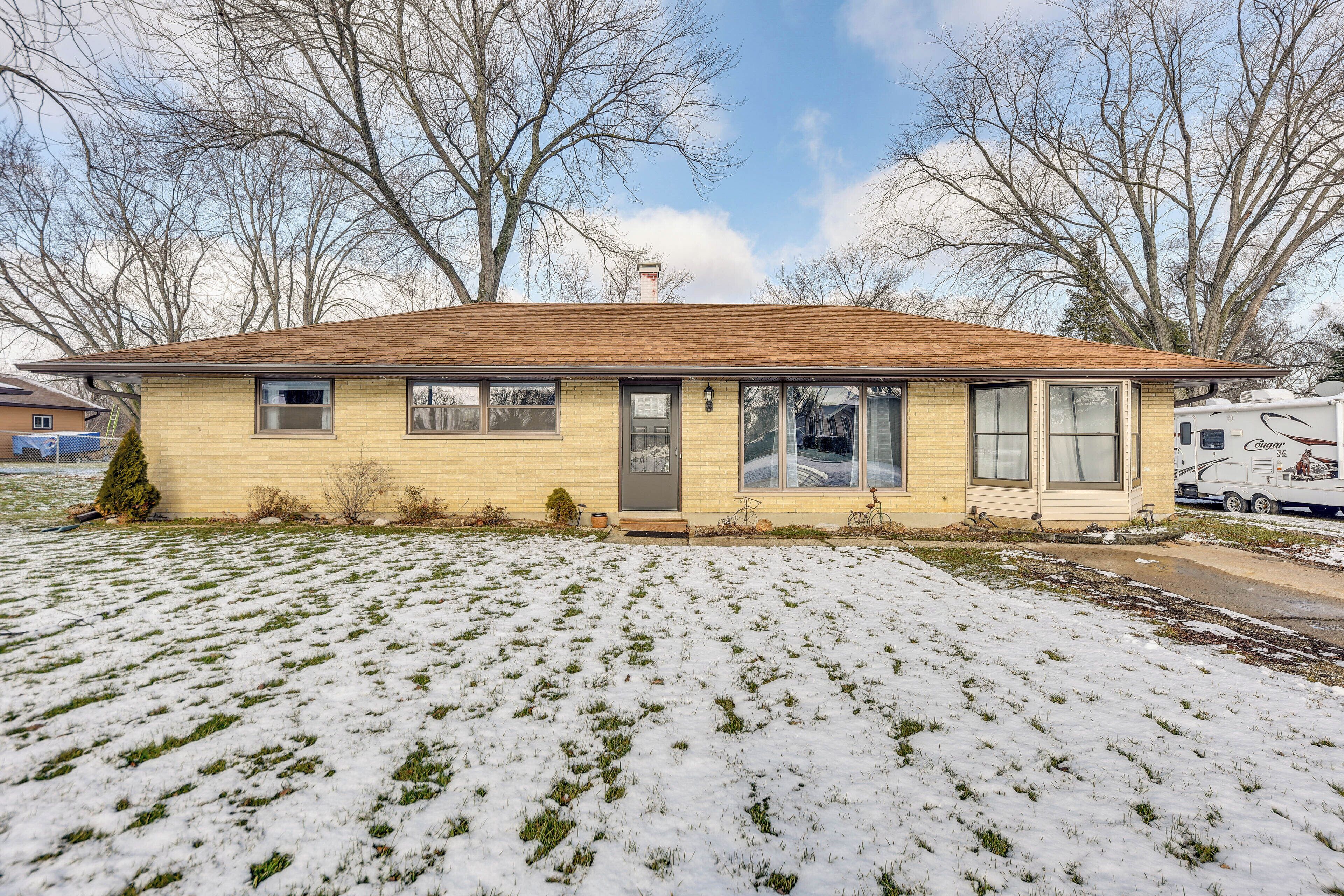 House (3 Bedrooms) | Front of property