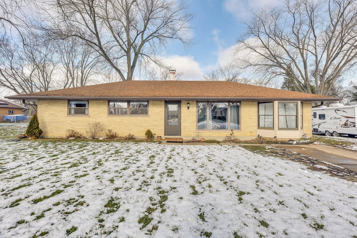 House (3 Bedrooms) | Front of property