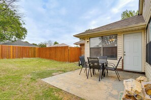 Interior - DFW Extended Stay! Convenient Family Home w/ Yard (Coppell)