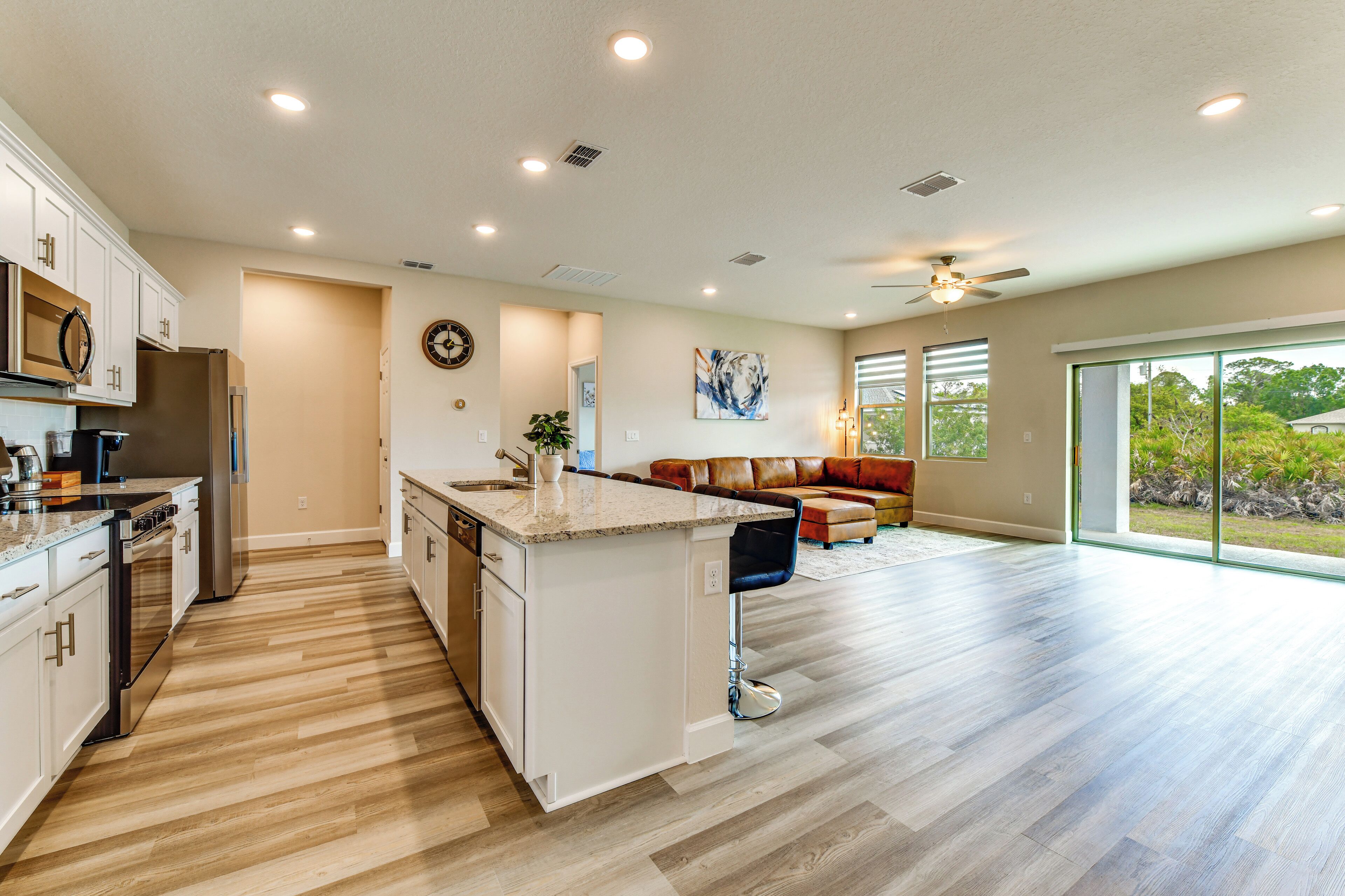 House (4 Bedrooms) | Interior