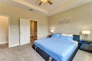 House (4 Bedrooms) | Interior - Home < 1-mi Walk to Warm Mineral Springs Park! (North Port)