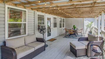 House (3 Bedrooms) | Front of property