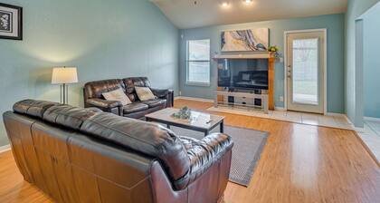 8 Mi to Fort Hood! Family Home w/ Patio & Yard