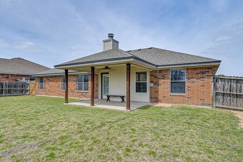 8 Mi to Fort Hood! Family Home w/ Patio & Yard