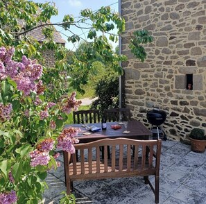 屋外ダイニングエリア