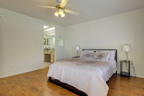 Interior - Hot Tub & Pool! Resort-style Las Cruces Retreat (Las Cruces)