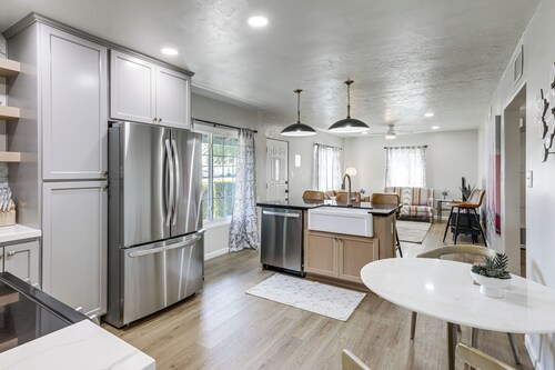 Quiet Yuma Retreat w/ Hot Tub & Spacious Backyard