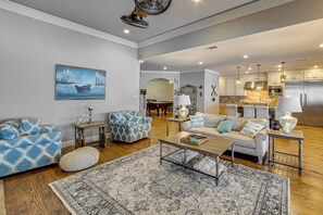 Talo (4 Bedrooms) | Sisätilat