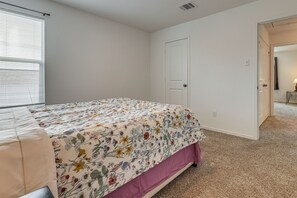 Interior - Spacious & Pet Friendly! Hill Country Home Base (Kyle)