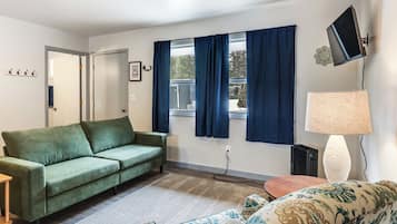 Apartment (0 Bedroom) | Interior